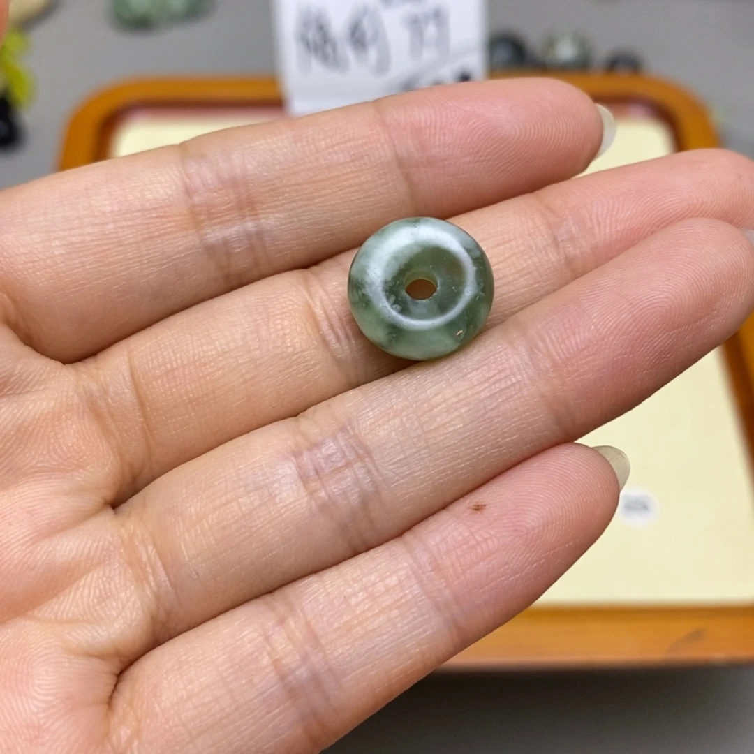 睡***猫蛇纹石玉未镶嵌配饰