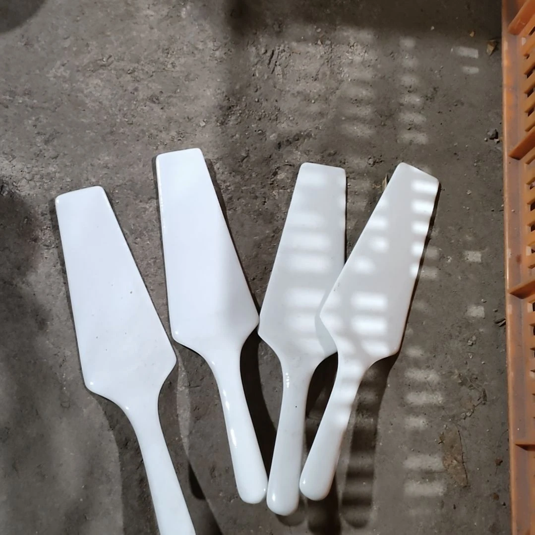 摆件陶瓷盘子碗啥都有