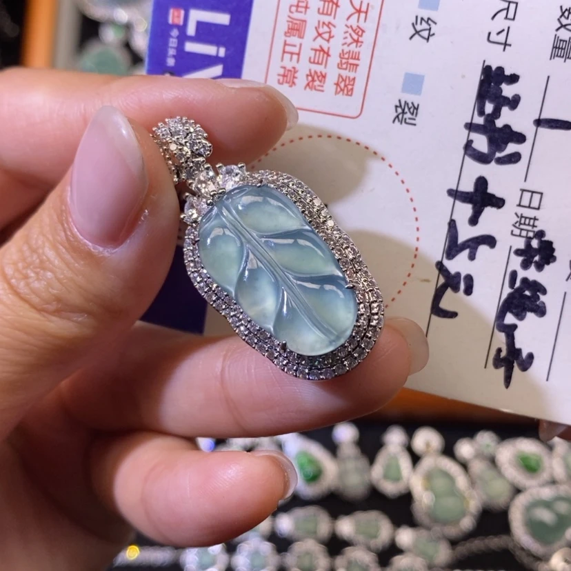 【闪购商品】翡翠颈饰未镶嵌九****士天然