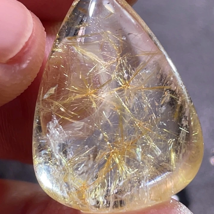 锁***锁未镶嵌发晶颈饰钛