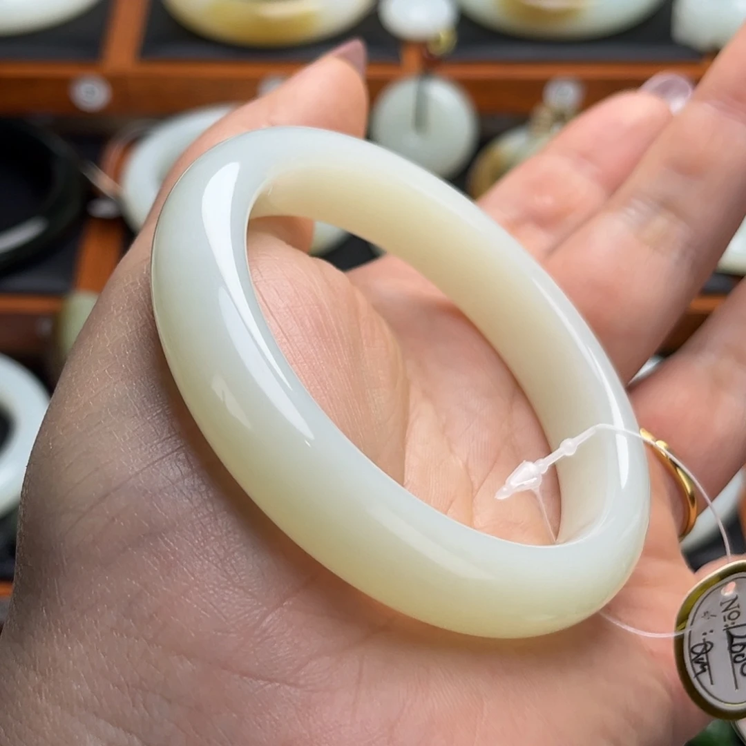 和田玉未镶嵌手镯58.59