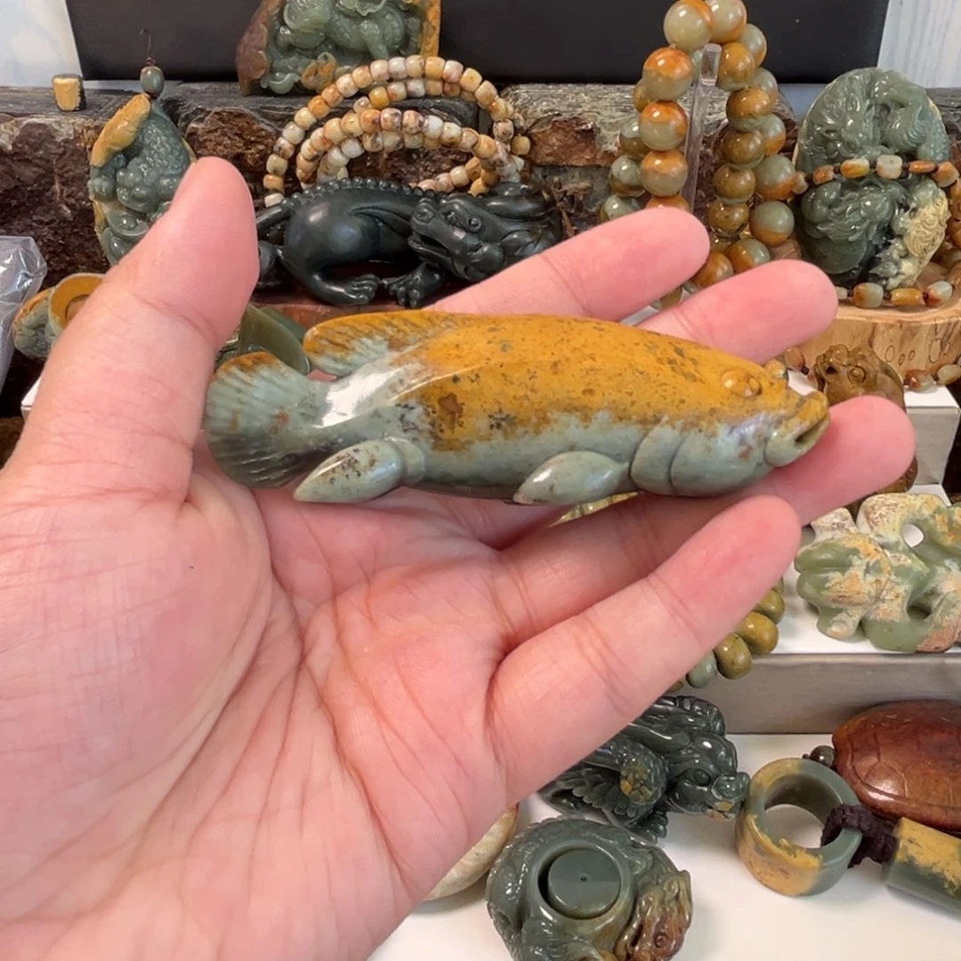 岫岩河磨玉（透闪石质玉）未镶嵌把件