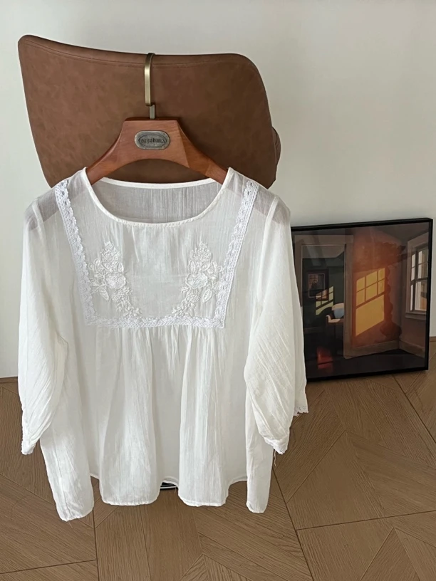 「大昕·千千绪与」2025夏季新款重工刺绣度假风森系小衫