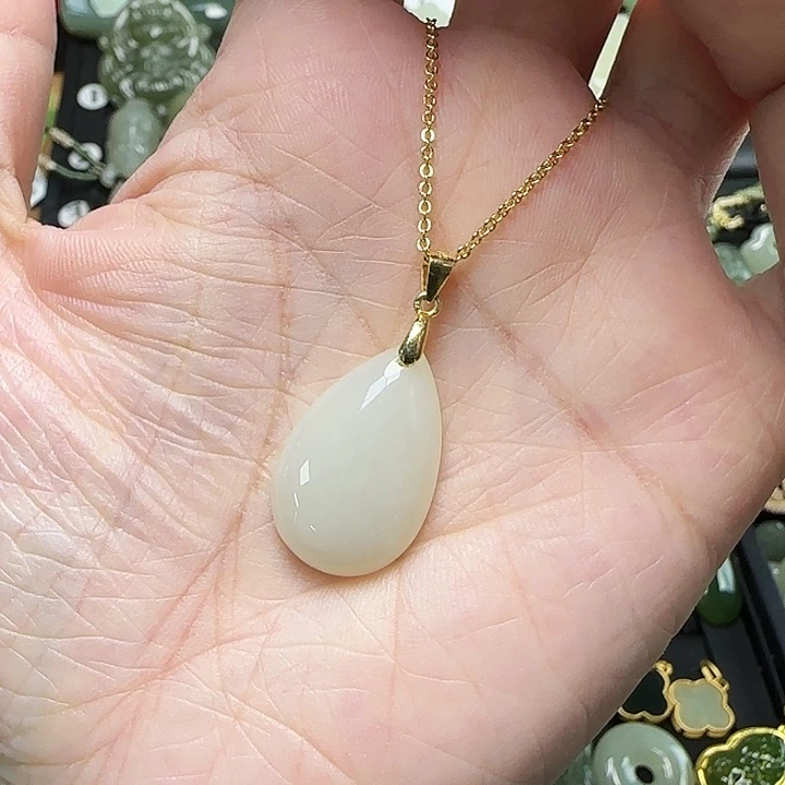 吊坠(赠链)银S925镶嵌和田玉