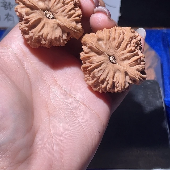 要***己文玩核桃吊坠南疆石18