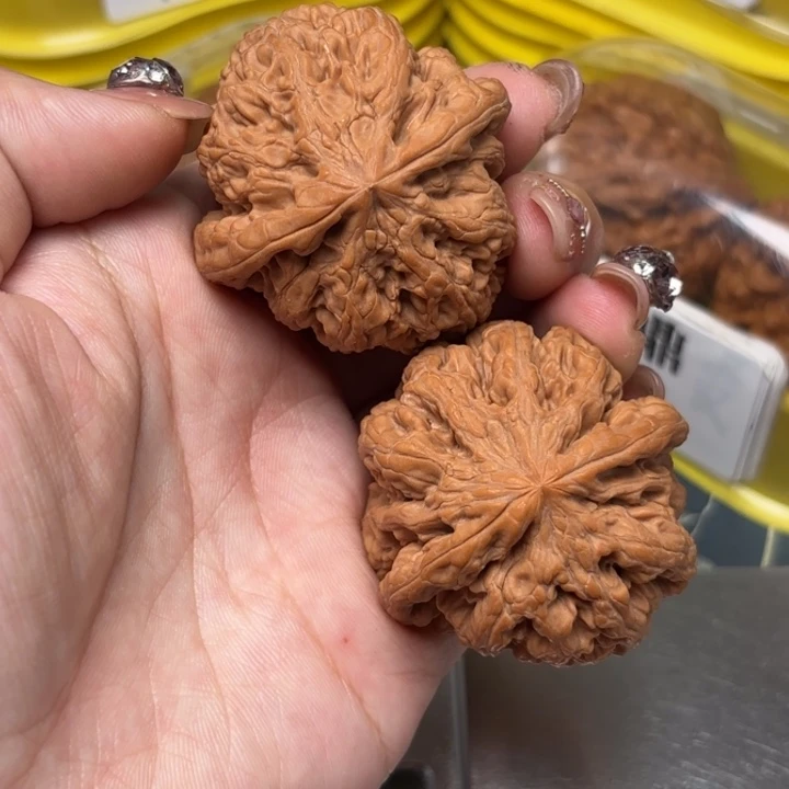 文玩核桃吊坠43-35298-02