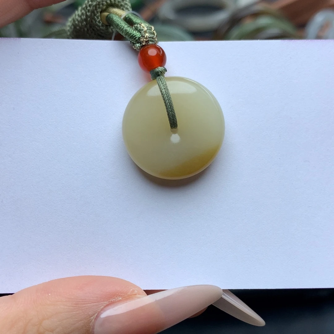 颈饰未镶嵌和田玉