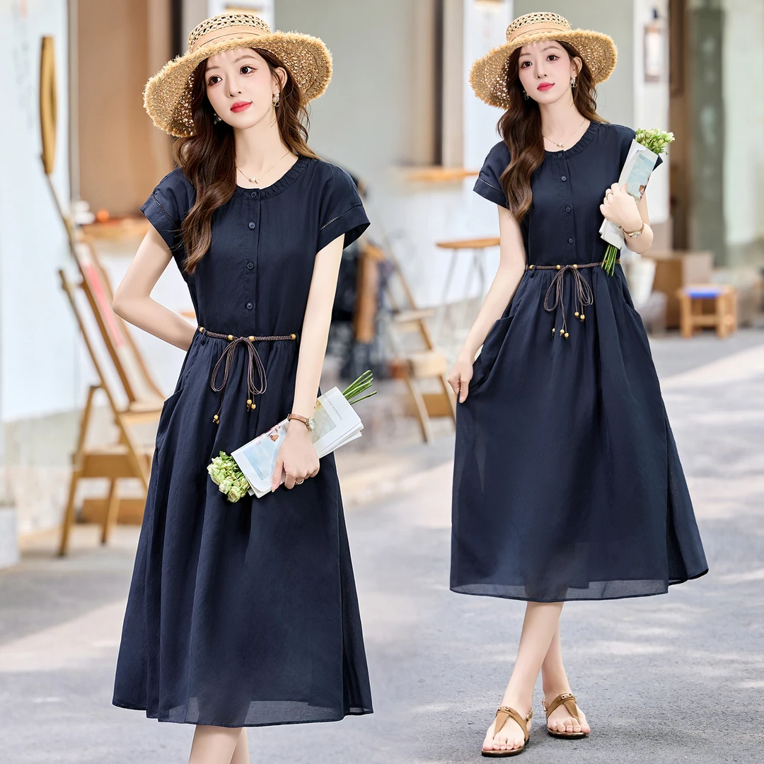 2025年夏季藏青色新款连衣裙