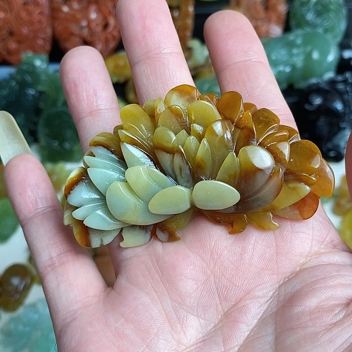 未镶嵌蛇纹石玉颈饰