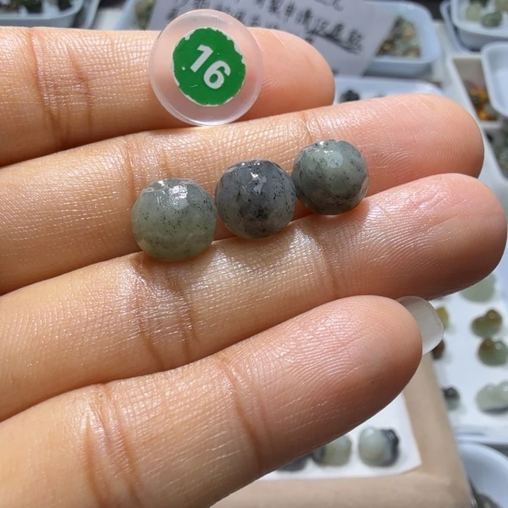 和田玉未镶嵌珠宝奇石