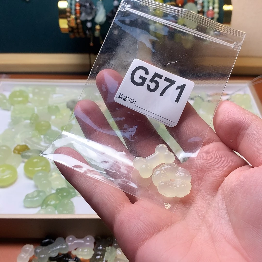 落***圆未镶嵌蛇纹石玉颈饰不退不换