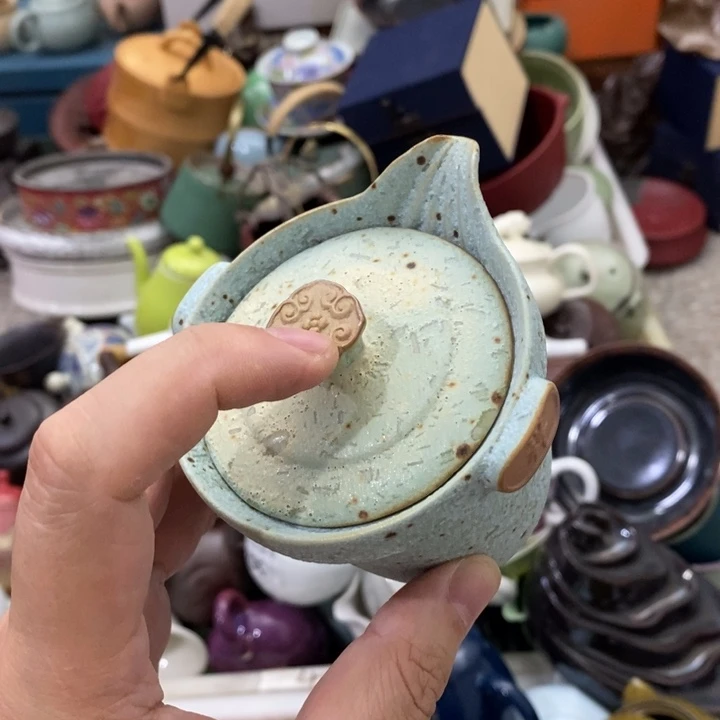 陶瓷艺术品及陶瓷壶