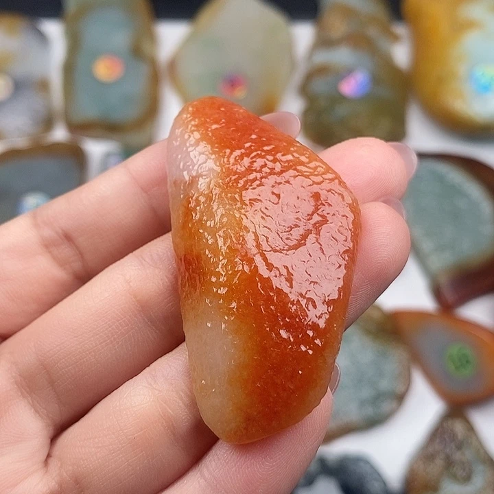 颈饰未镶嵌翡翠天然