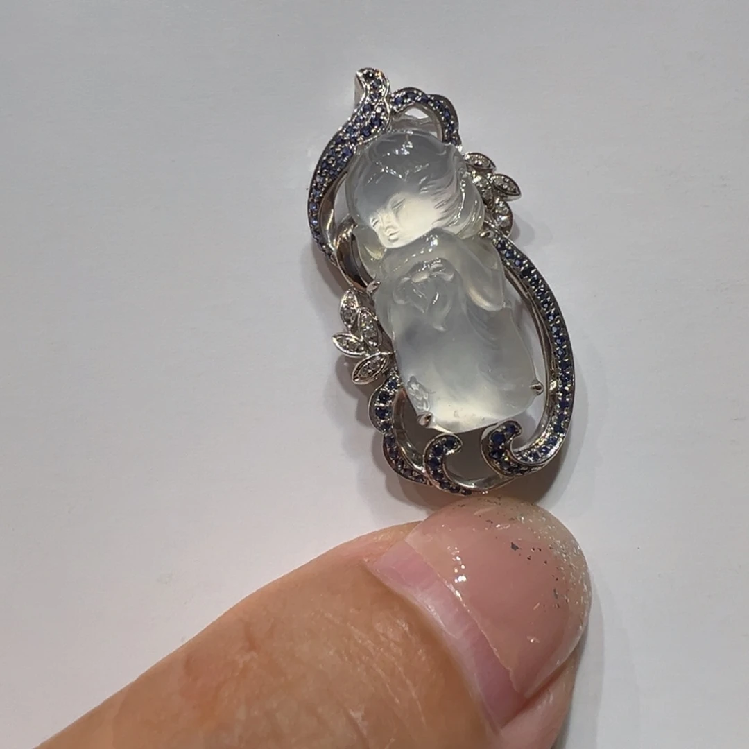 翡翠18K金镶嵌颈饰