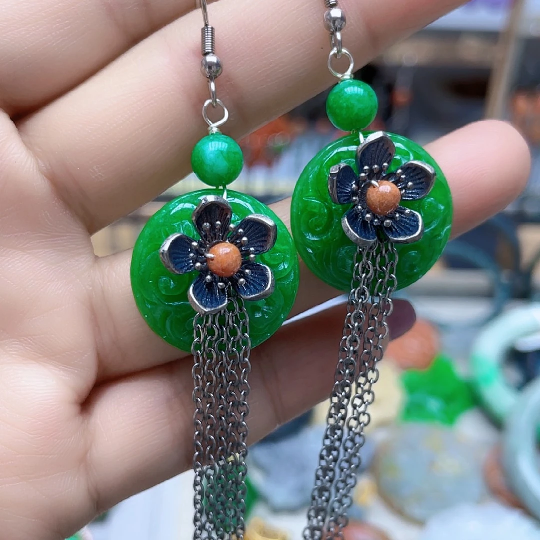 翡翠未镶嵌颈饰耳环