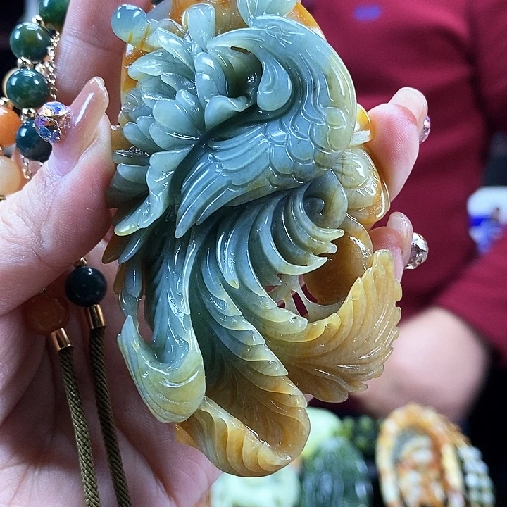 蛇纹石玉吊坠未镶嵌J