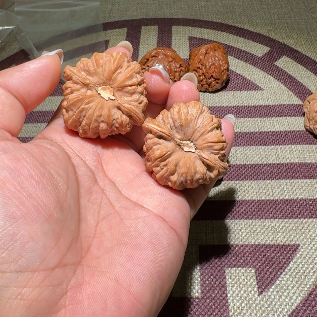 桃核吊坠凹底43核桃吊坠