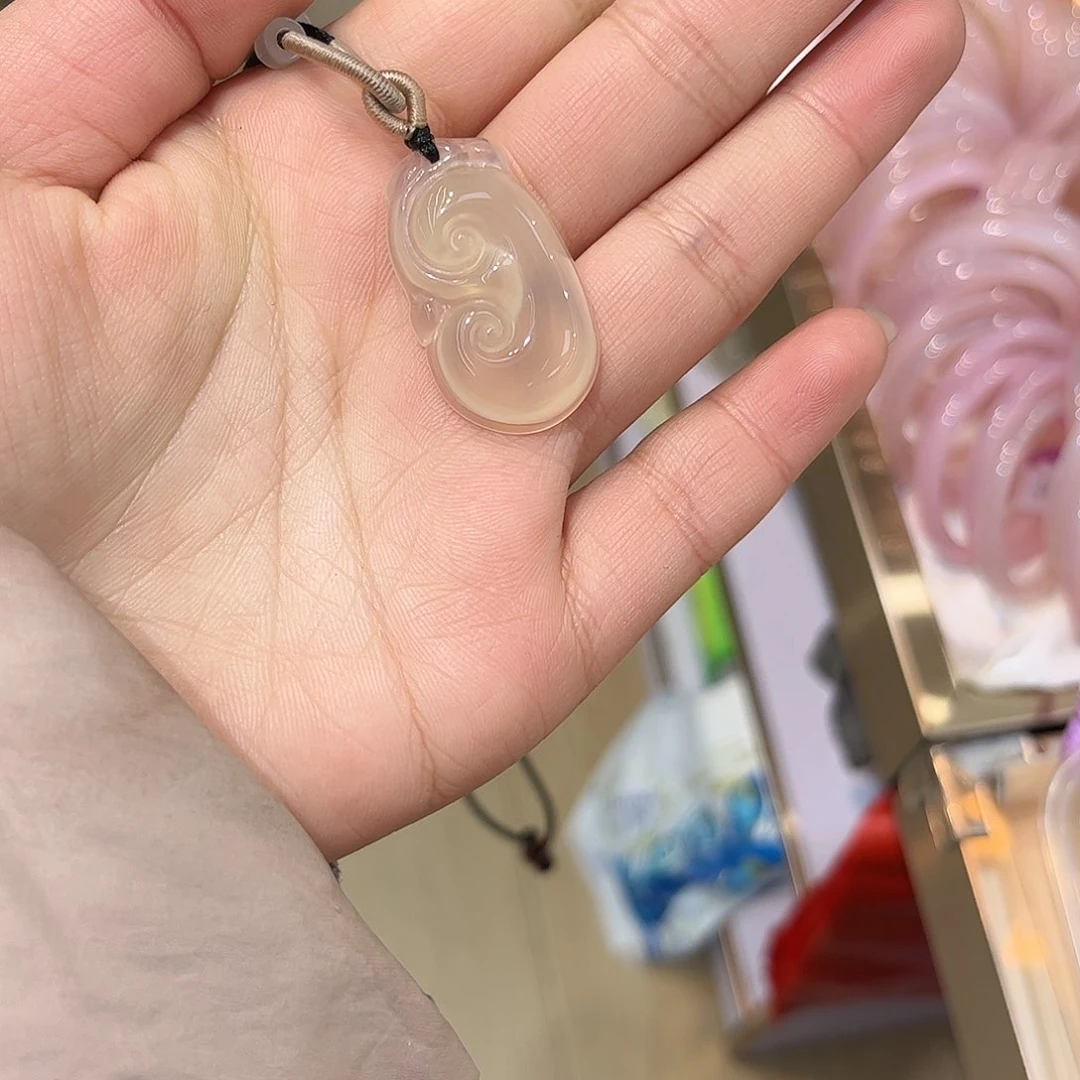 未镶嵌颈饰玛瑙/玉髓月*?如意