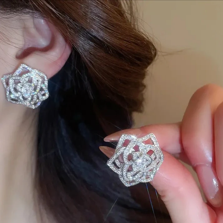 925银耳饰 S925银镂空山茶花耳钉时尚潮流名媛气质氛围感小饰品