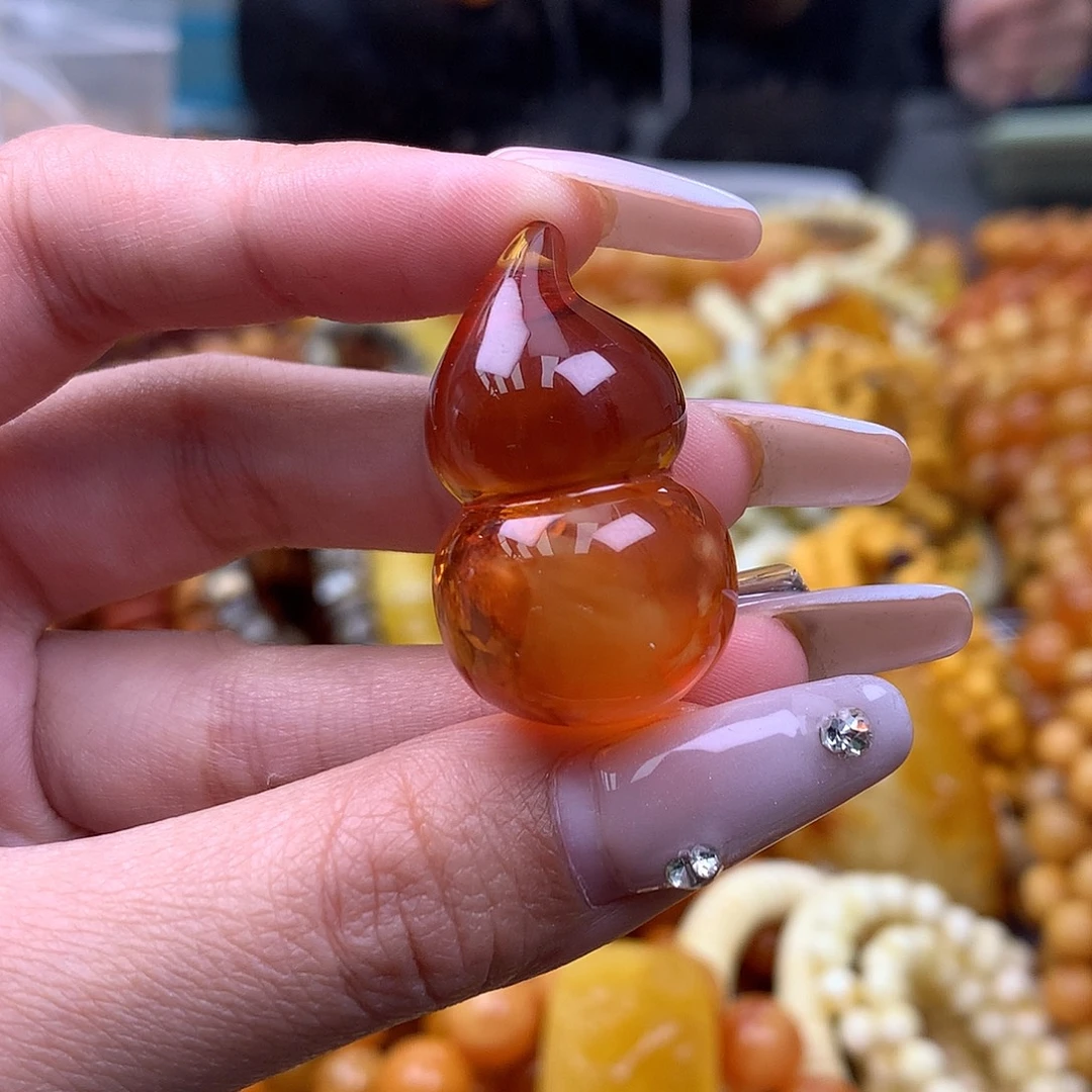琥珀未镶嵌珠宝奇石34*20