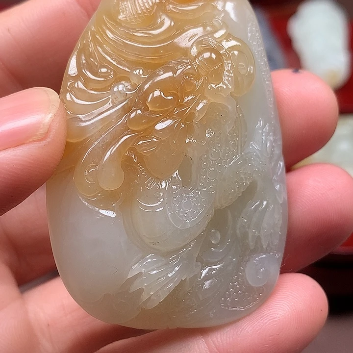 允***儿和田玉未镶嵌颈饰