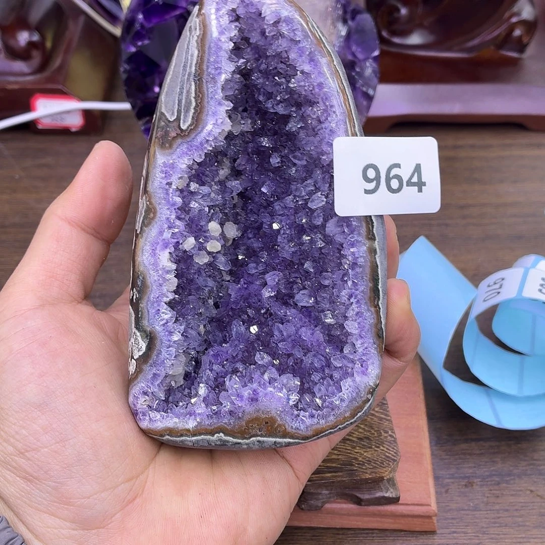 紫晶未镶嵌大型摆件（非配饰）