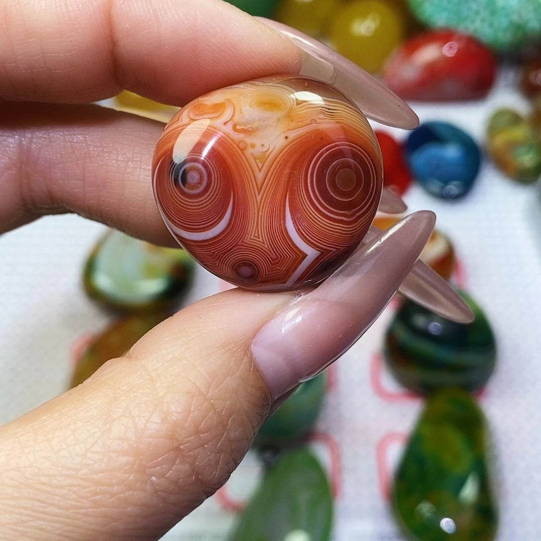 玛瑙/玉髓未镶嵌珠宝奇石