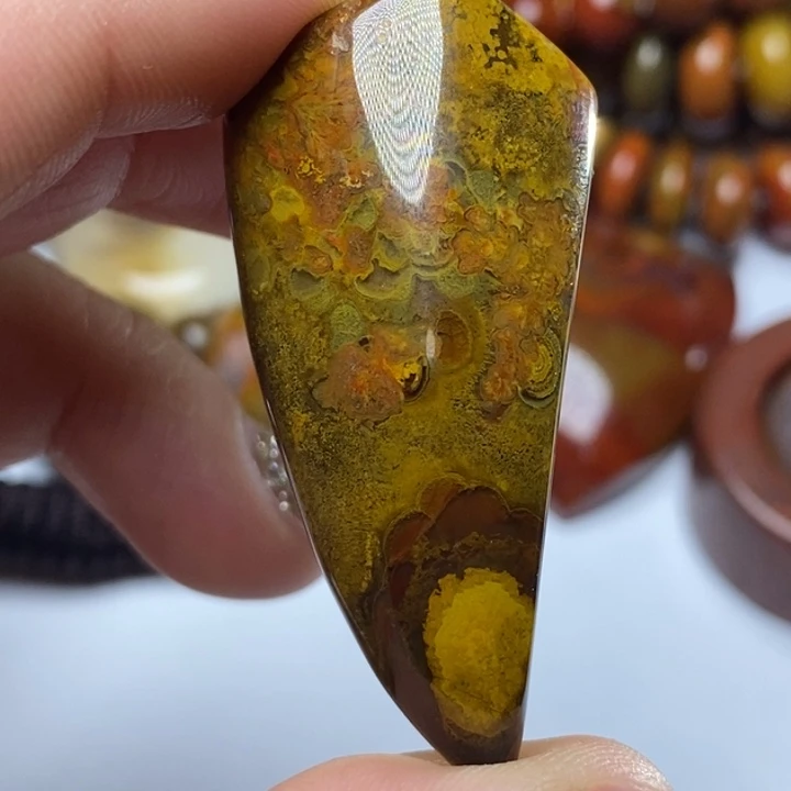 玛瑙/玉髓颈饰未镶嵌清**人