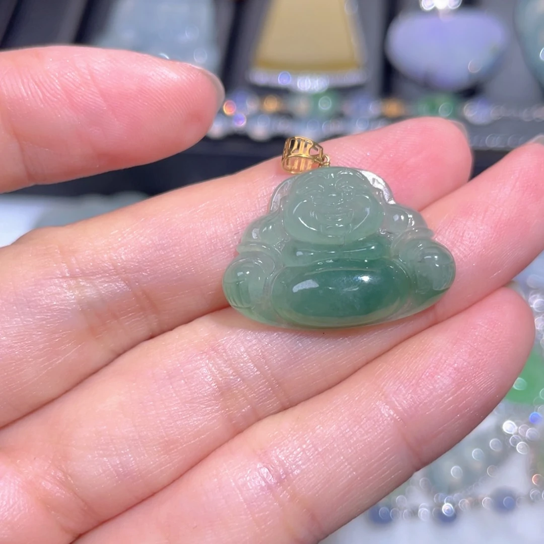 翡翠18K金镶嵌颈饰翡翠