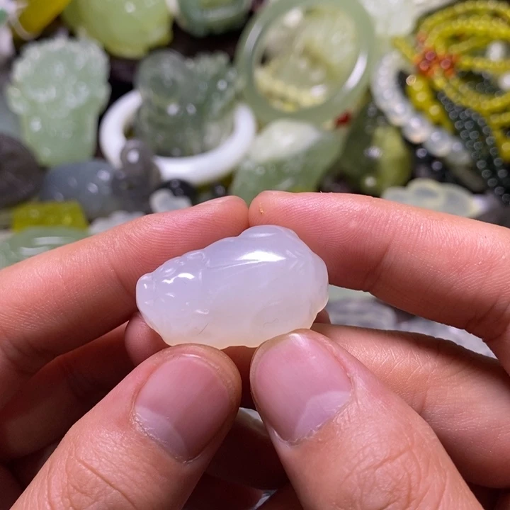 岫玉未镶嵌岫玉颈饰