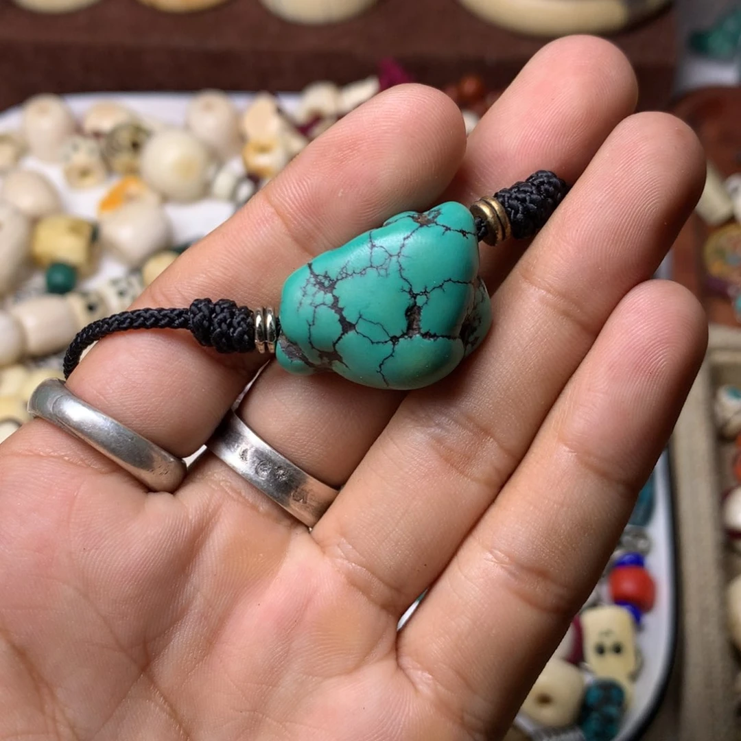 玻璃颈饰藏传小元素