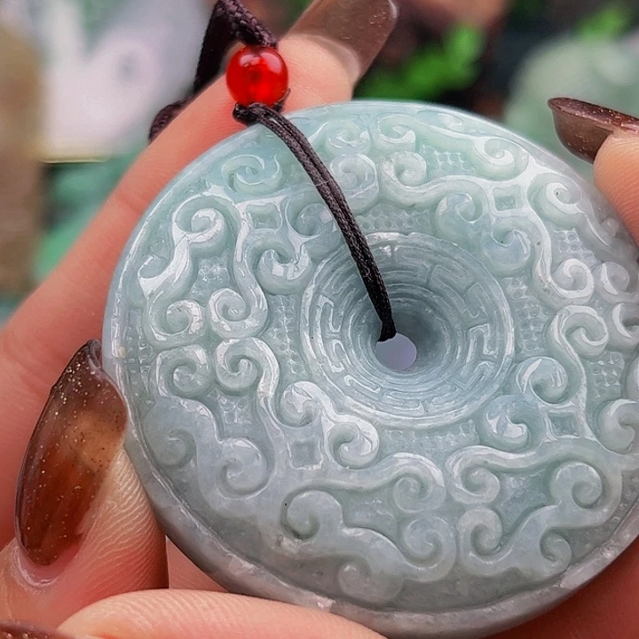 翡翠未镶嵌颈饰挂件