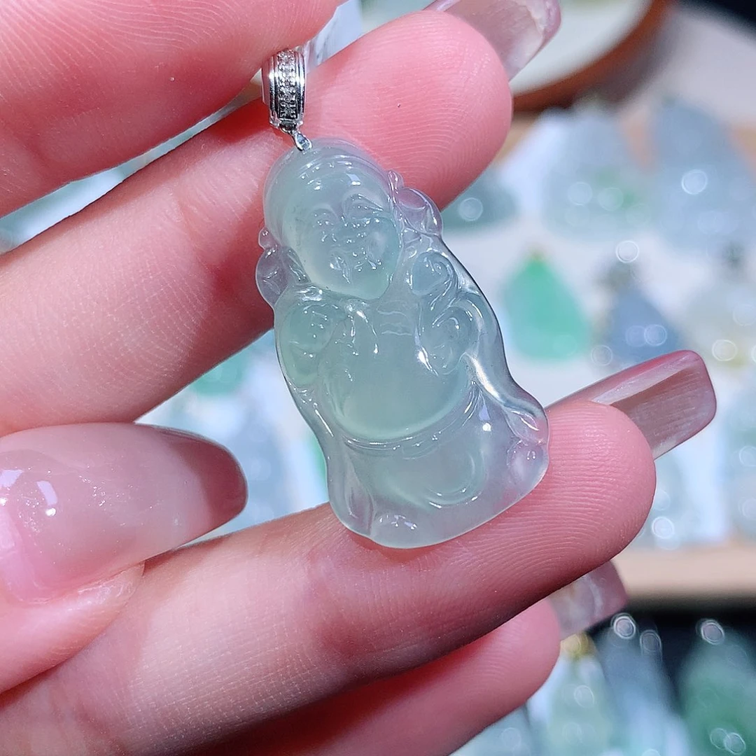 翡翠18K金镶嵌颈饰翡翠
