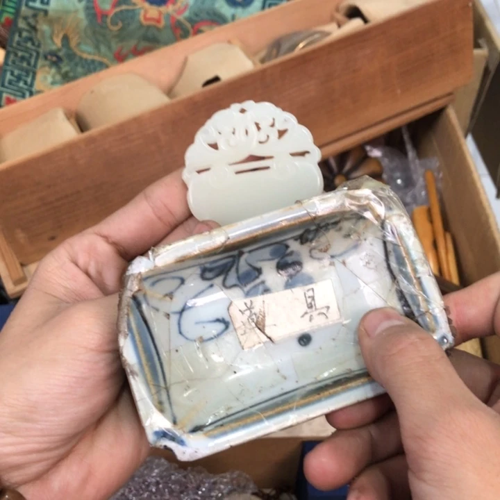 陶瓷孤品单件车里拍