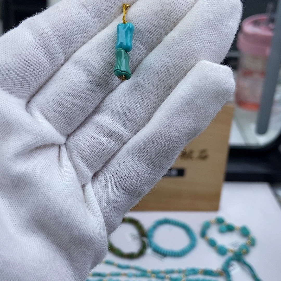 绿松石未镶嵌珠宝奇石