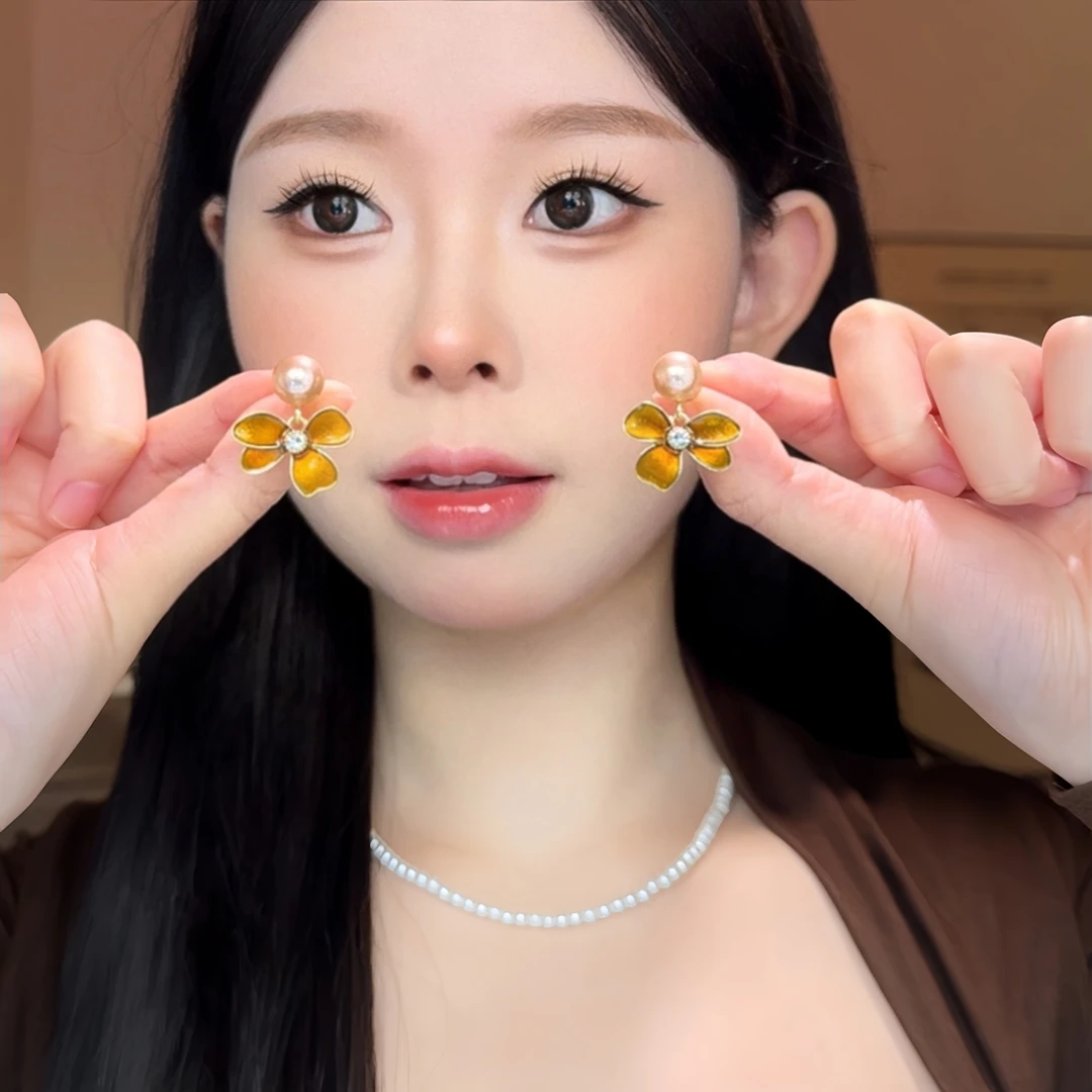 合金耳饰 法式流金花朵珠珠耳环女新款气质轻奢高级感耳钉爆款小