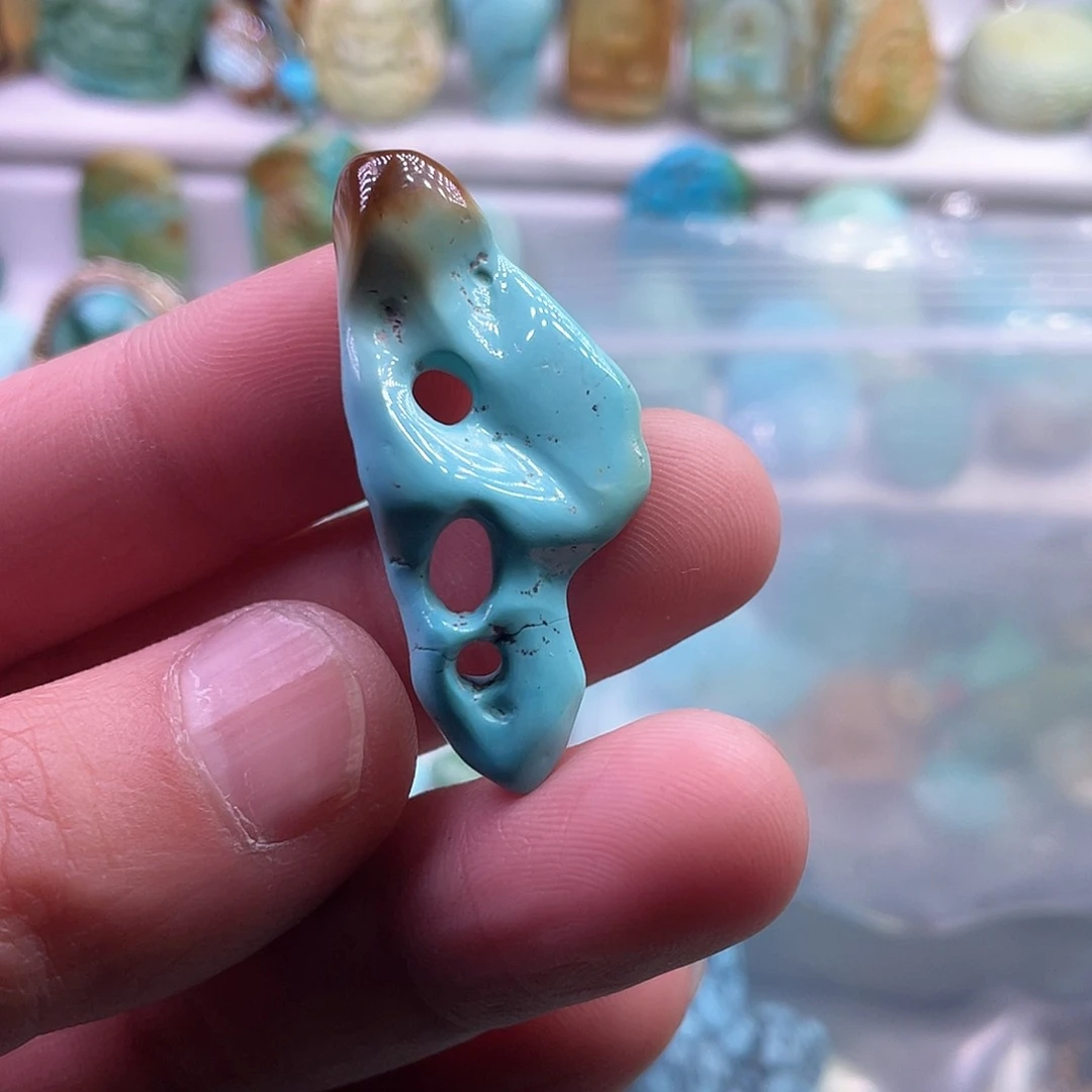 绿松石颈饰未镶嵌索**玛