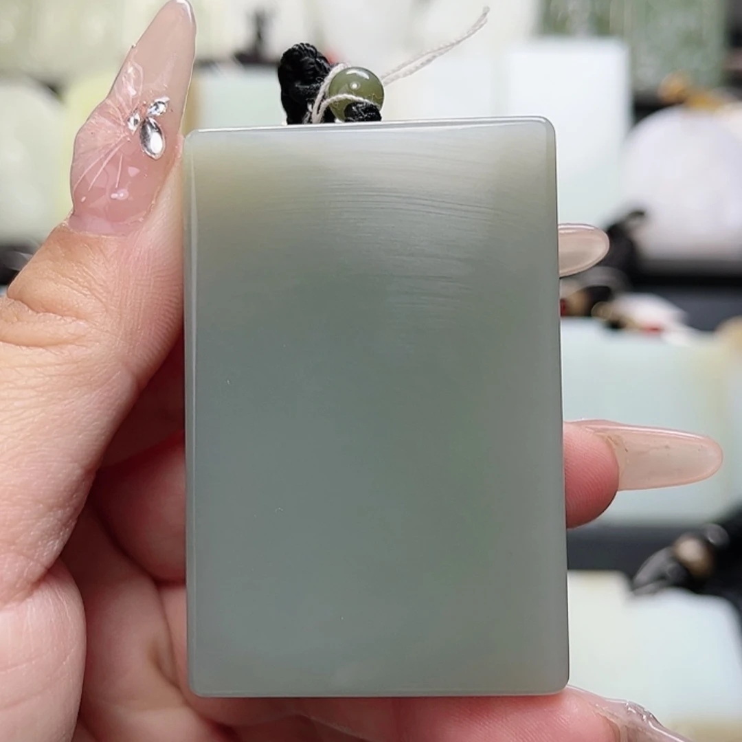 【闪购商品】颈饰未镶嵌和田玉