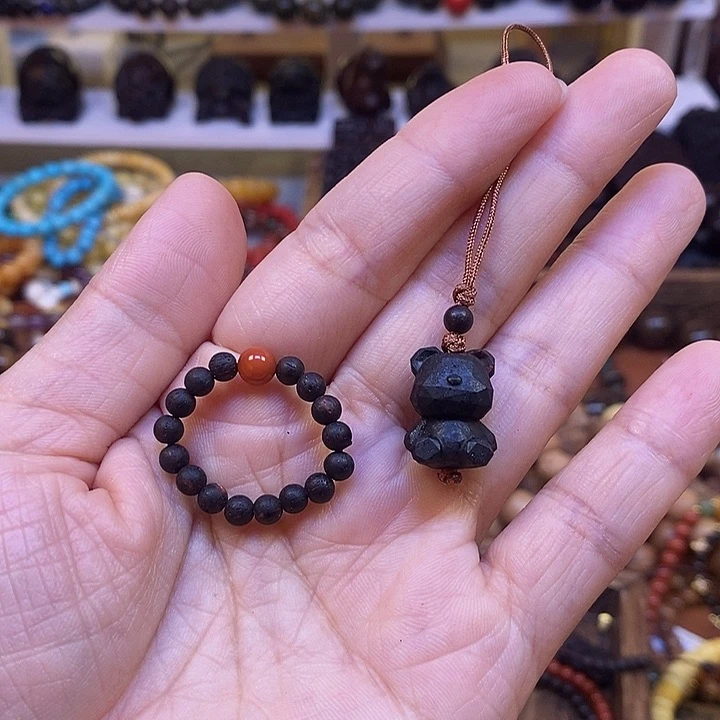 木碧**风降真香小熊手机挂件加戒指