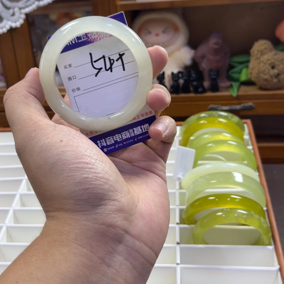 蛇纹石玉未镶嵌手镯151