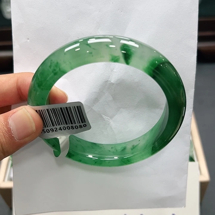 石英质玉（非洲翠）未镶嵌手镯