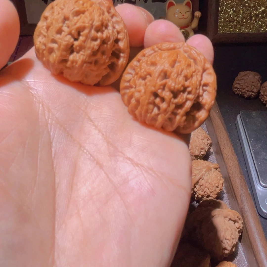 8***兵瑞麟文玩核桃白狮子
