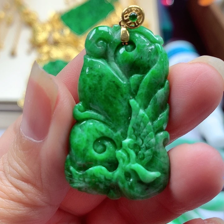 颈饰18K金镶嵌翡翠翡翠