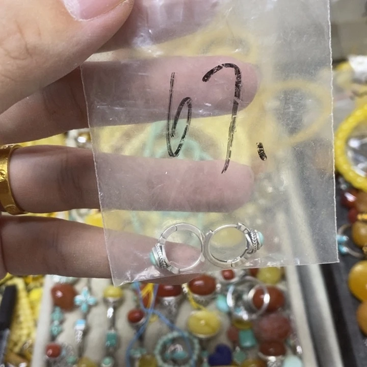 银S925镶嵌蜜蜡裸石耳扣