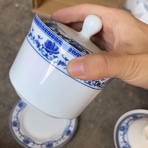 陶瓷炖盅一个陶瓷