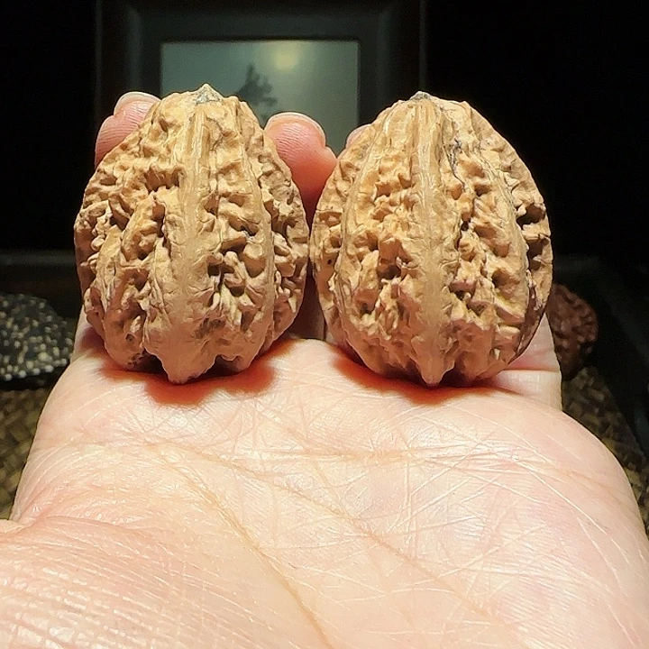 文玩核桃吊坠米子34