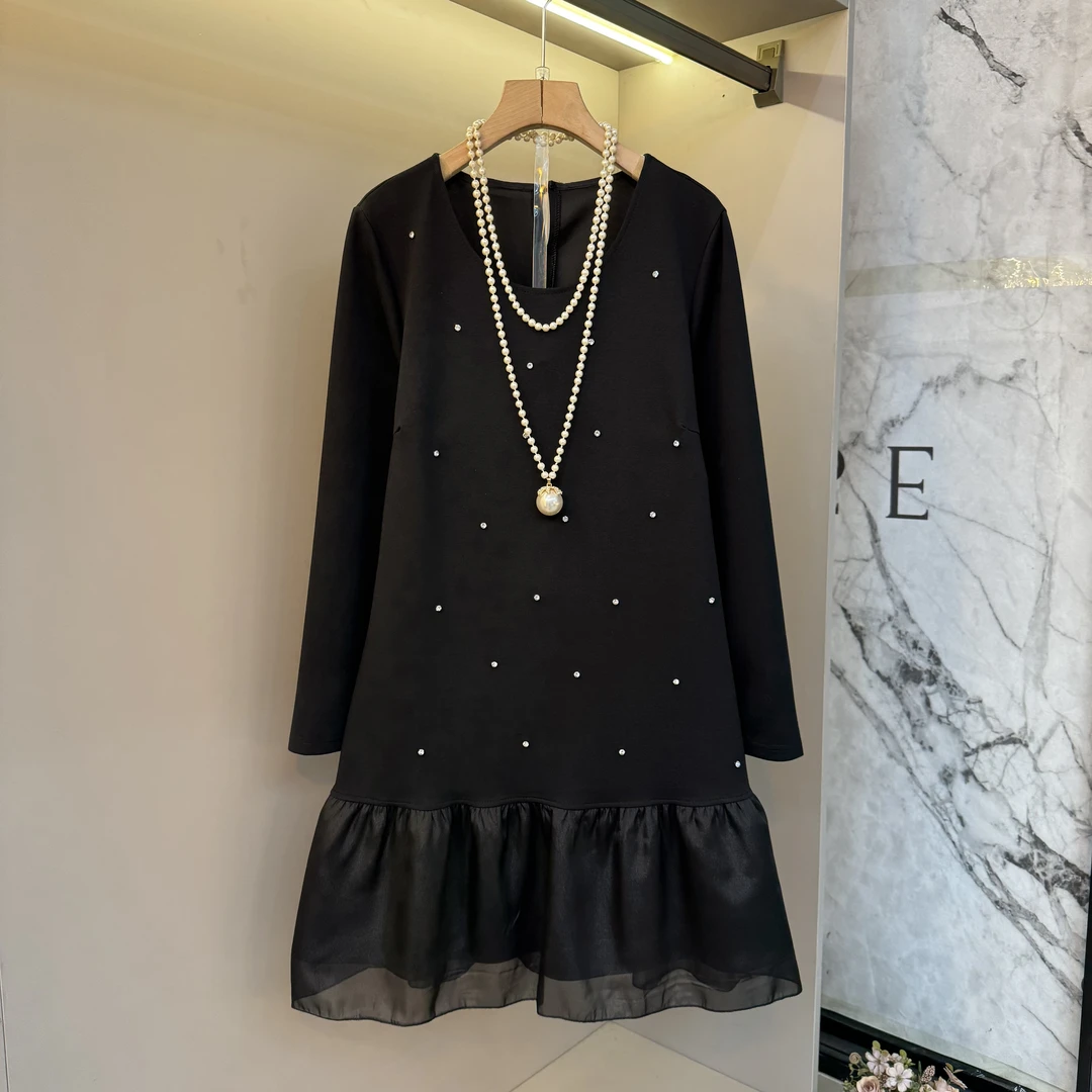 秋款时尚大码女韩版宽松重工钉珠网纱拼接设计遮肉显瘦连衣裙6001