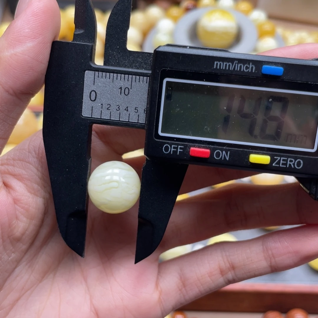 用***7琥珀未镶嵌珠宝奇石
