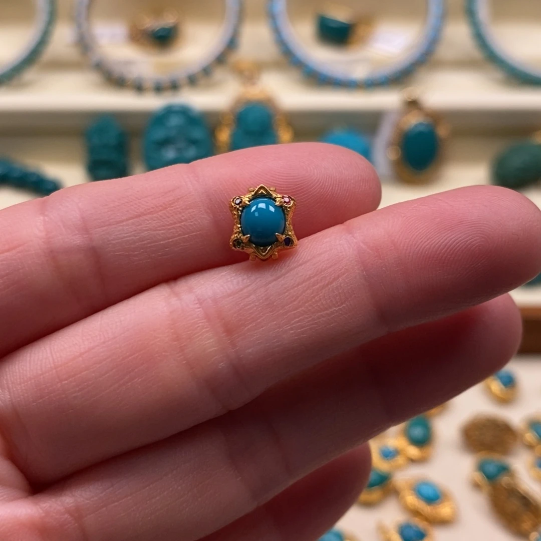 18K金镶嵌绿松石珠宝奇石直径7.6金背云