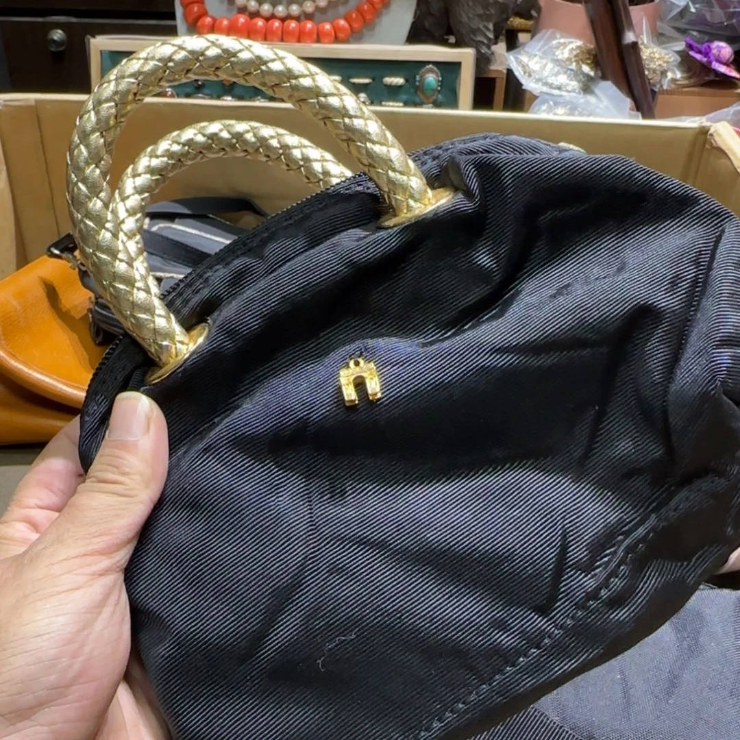 钱***多醋酸（人造纤维）铁合金